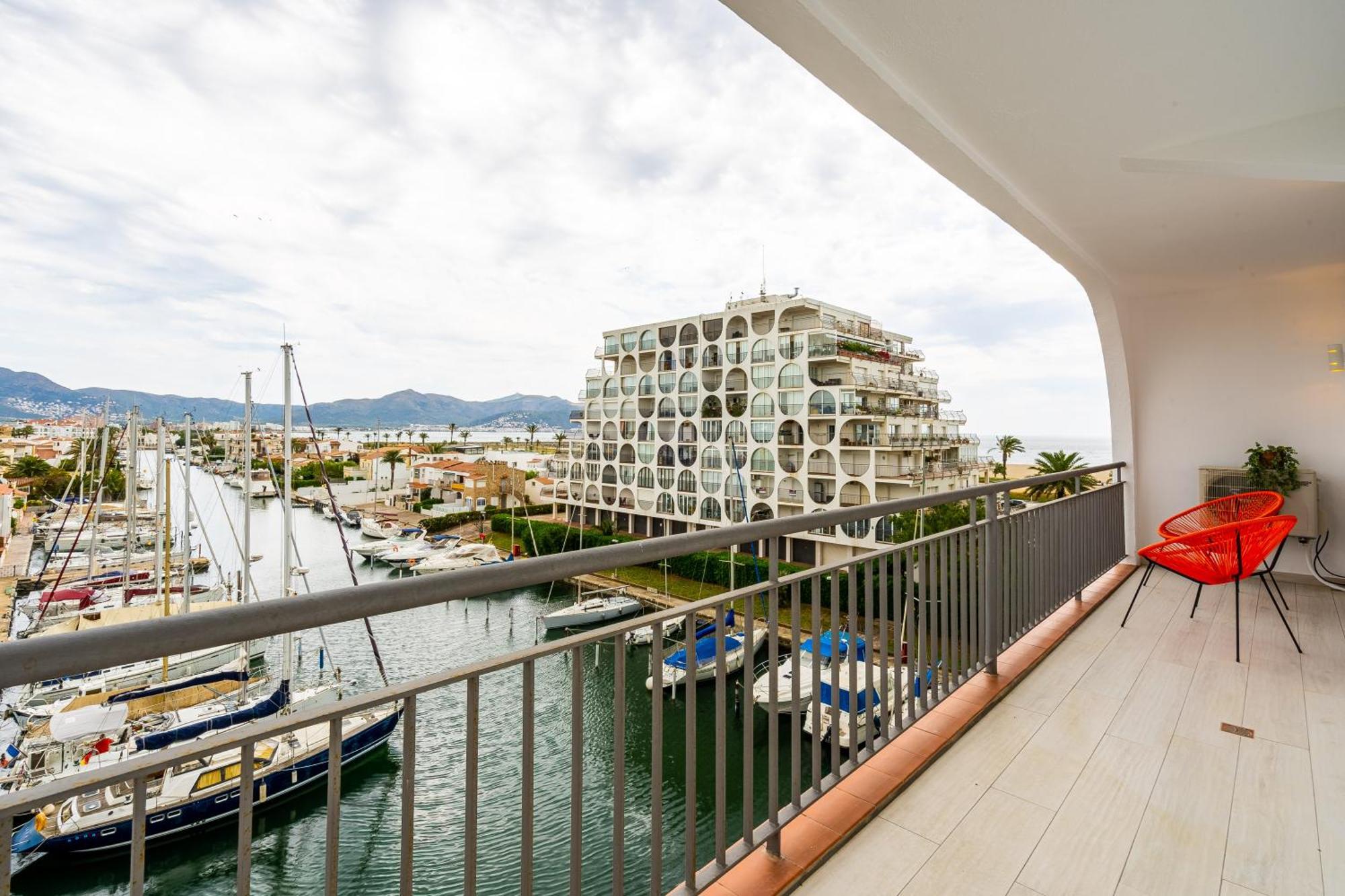 Apartamento Frente Al Canal Con Terraza Empuriabrava Esterno foto
